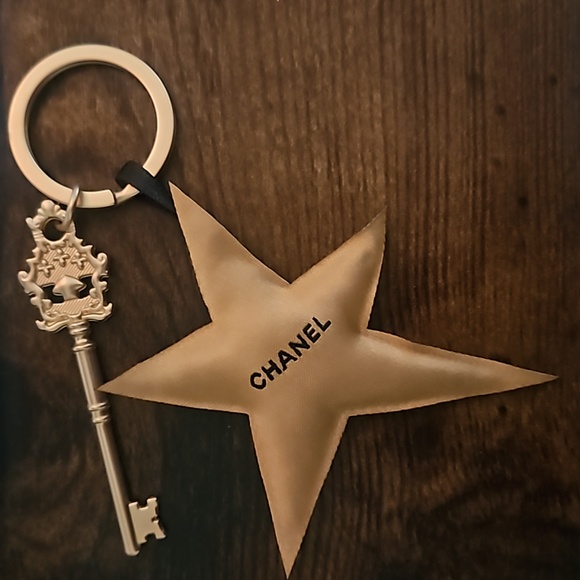 NIB Chanel Keychain - Picture 3 of 3
